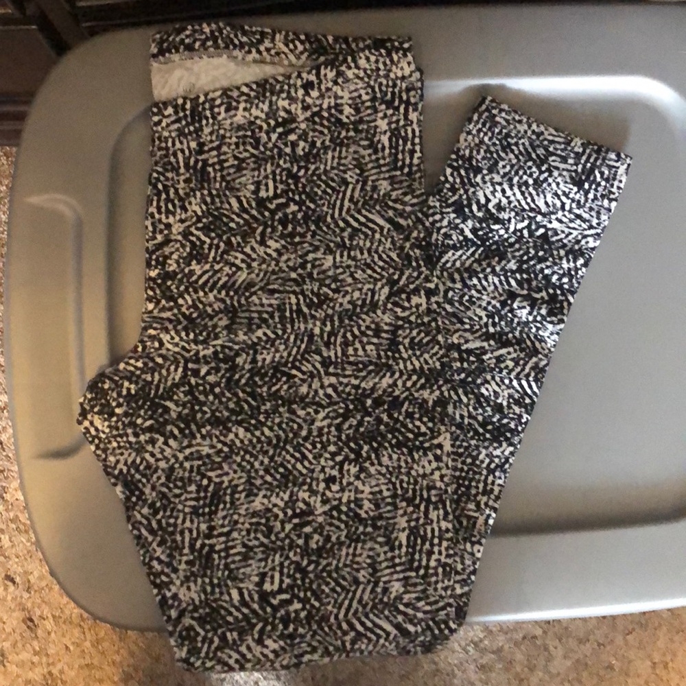 Black and white leggings